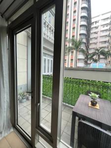 Marvinns by LVH - 150 Newport Boulevard, Studio Balcony near NAIA