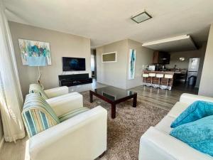 Relaxing Blouberg Beachfront view Apartment