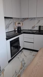 Tola Guest House