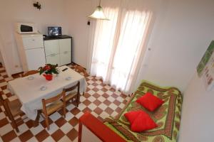 Comfortable flat with private garden