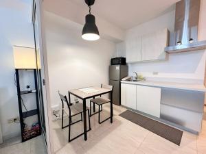 1BR Condotel in Azure Urban Resort near NAIA #TRO5