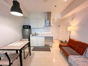 1BR Condotel in Azure Urban Resort near NAIA #TRO5
