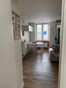 Appartement lumineux design 2 chambres centre et Cité de la Mer