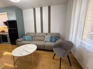 Cozy Sunlit 1-Bedroom Apartment in Central Ulaanbaatar
