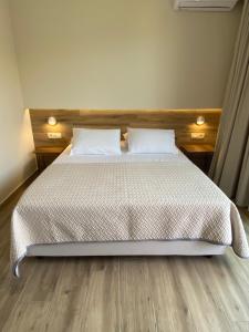 Roula Kotsonis Superior Apartments A