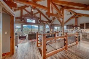 First Class Views! Granite Peaks--