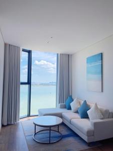 A La Carte Ha Long Bay Residence