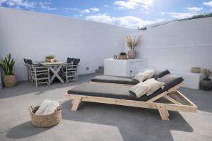 Aether Canava - Heated Pool in the heart of Fira