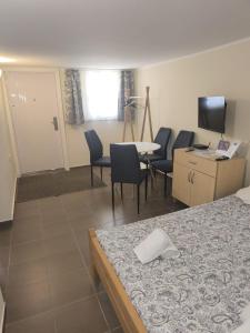 Cozy apartment for short term rent.