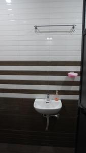 Hotel Akshada & Guest House