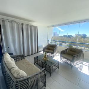 Joli T2 tout confort, piscine, superbe terrasse à 300m de la plage