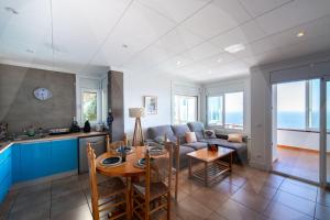 Appartement Vue Mer & Piscine Roses, Margarit by Welhomy