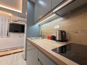 Oceanfront Outlook Rooms