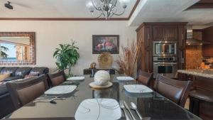 Vacation Paradise Relaxing Ocean Front Condo