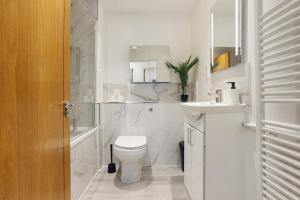 Premium Luxe 1 Bedroom Canary Apartment