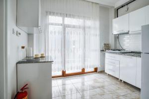 HANLAR Apart