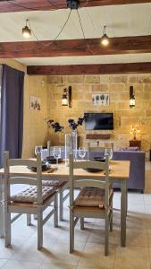 IL Gnejna II