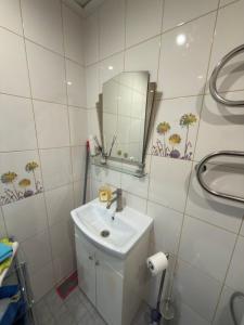 Strada Apartametn by Harris