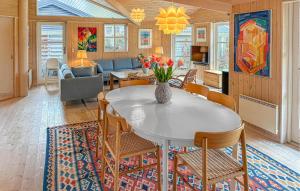 Nice Home In Hornbæk With Wifi