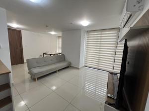 Bright High-Floor Apartment in Central Location
