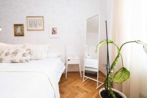 Old Town Serenity & Historic Charm