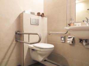 Twin Room - Disability Access room in Ferienhotel Bodensee