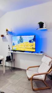 Private Room with Ensuite In Front of Saronno Station