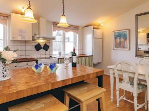 8 person holiday home in Brovst