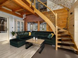 Large, comfortable holiday villa with a garden