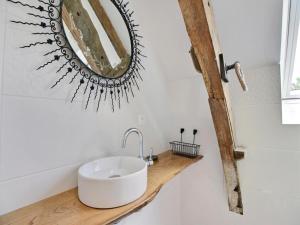 Lovely holiday cottage in Neulliac