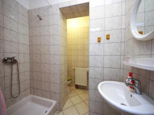 Apartments & Rooms Villa Petra - One Bedroom Apartment with Terrace