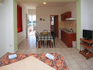 Apartments & Rooms Villa Petra - One Bedroom Apartment with Terrace - 2