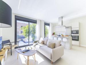 Beach Getaway in Arinaga for 4 Guests