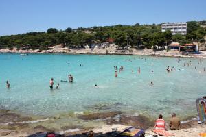 Apartments by the sea Murter - 25263