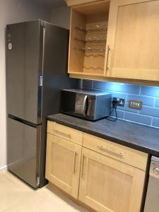 Modern Apartment with Free Parking