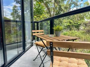 Cozy & Modern Apartment Near Everything