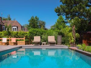 Villa avec piscine et animaux accueillis - centre-ville - FR-1-821-55