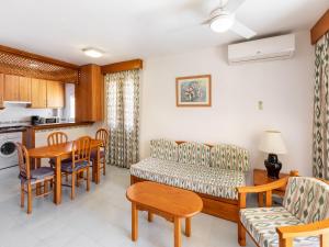 Lively Apartment with Large Pool