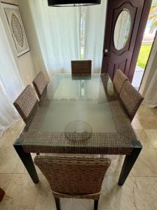 Tropical Oasis with Pool Perfect Vacation Home