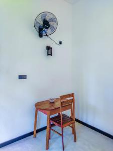 YK House Midigama