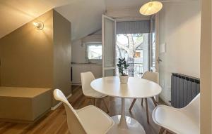 1 Bedroom Nice Apartment In Cattolica