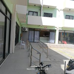 Thyme residences condominium, Unit 208