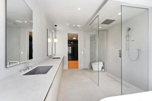 6000sqft Forest Hill elevator rooftop 5 ensuite EV