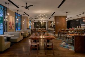Renaissance Riverside Hotel Saigon