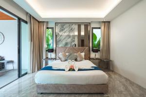 V229 Brand New 3BR Villa Pool Near Top Beaches