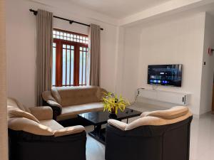 Rolling Hills Retreat