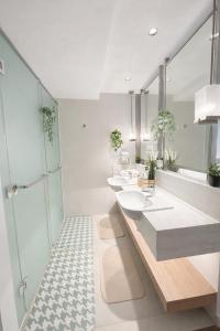 Unit 2707 King Bed The Hotel Residences at Novotel, Acqua Private Residences