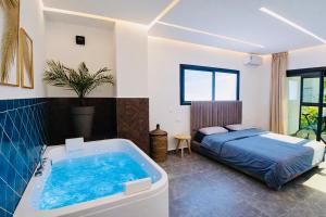Villa de luxe piscine chauffée & Jacuzzi & Petit déjeuner