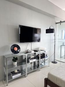 Monochrome Bauhaus Studio with Lake View at SMDC Wind