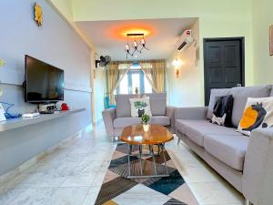 Cathouse-Roamia Retreat-Spacious & Cozy 3 BHK Family Home - Sleeps 8